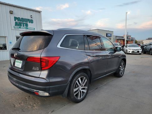 Used 2018 Honda Pilot Elite image 7