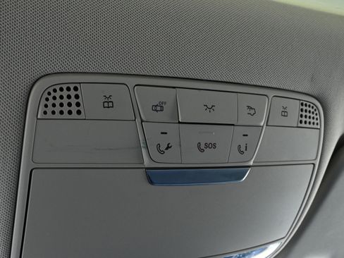 Used 2019 Mercedes-Benz GLC 300 4MATIC image 35