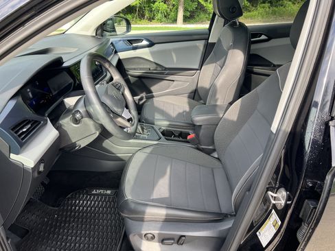 Certified 2023 Volkswagen Taos SE w/ Panoramic Sunroof Package FWD image 15