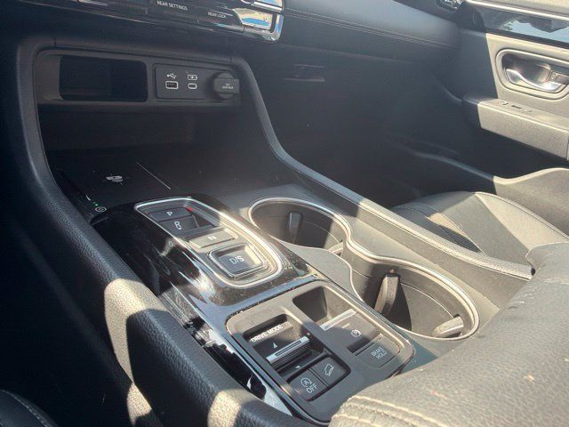 Used 2025 Honda Pilot Touring image 19