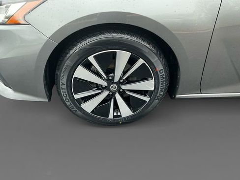 Used 2022 Nissan Altima 2.5 SV image 15