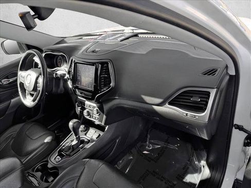 Used 2019 Jeep Cherokee Limited w/ Trailer Tow Group AWD/4WD image 20