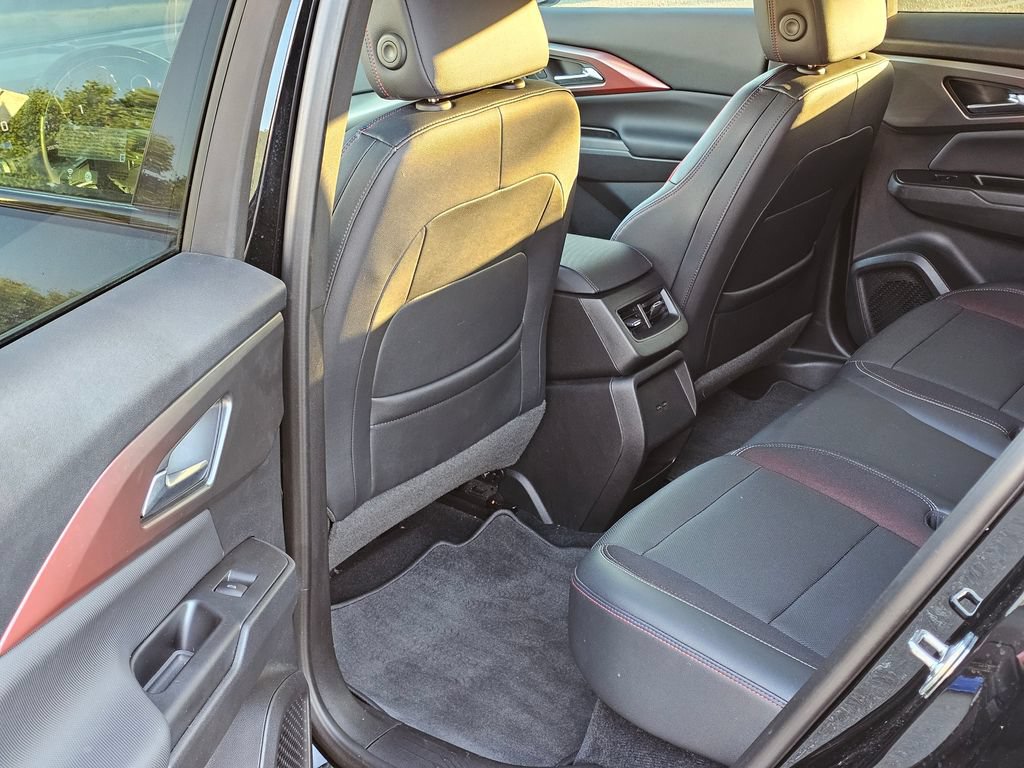 Used 2024 Chevrolet Equinox EV RS FWD image 19