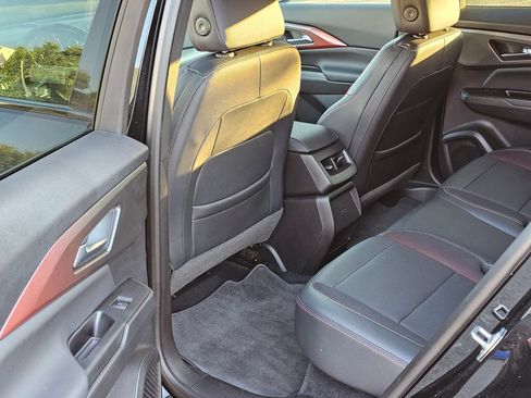 Used 2024 Chevrolet Equinox EV RS FWD image 19