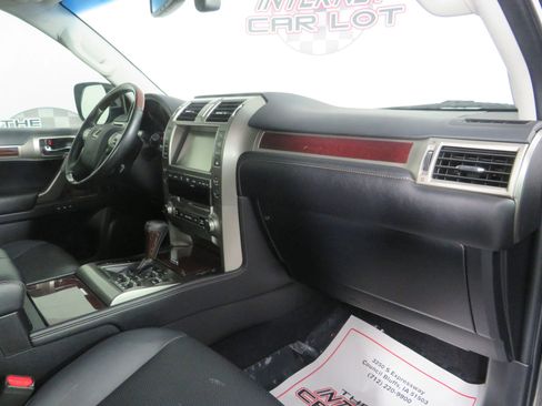Used 2019 Lexus GX 460 Luxury image 12
