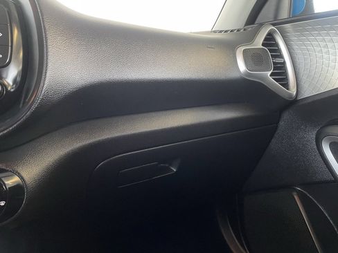 Used 2024 Kia Soul LX image 36