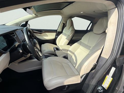Used 2018 Tesla Model X P100D image 9