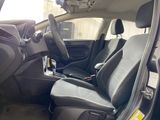 Used 2017 Ford Fiesta SE image 4