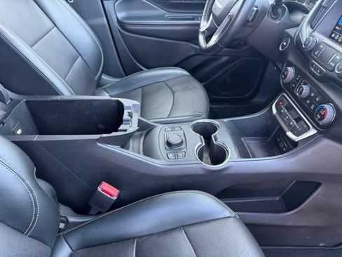 Used 2023 GMC Terrain SLT w/ Elevation Edition FWD image 16
