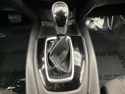 Used 2019 Nissan Rogue SV image 36