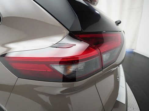 Used 2025 Nissan Rogue SV w/ SV Premium Package image 33