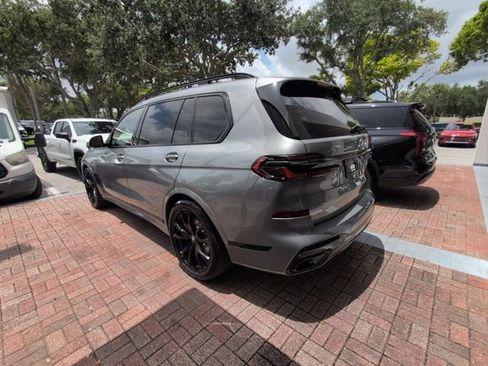 Used 2026 BMW X7 xDrive40i w/ M Sport Package AWD/4WD image 5