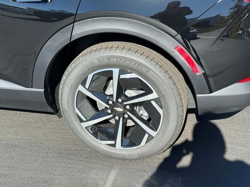 New 2026 Chevrolet Equinox EV LT image 5