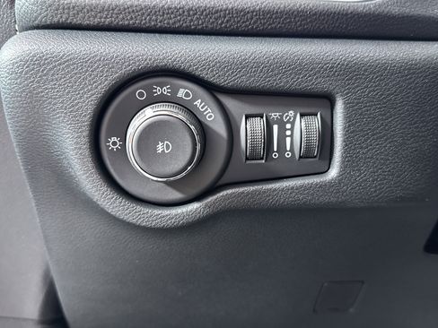 New 2026 Chrysler Pacifica Limited w/ S Appearance Package image 27