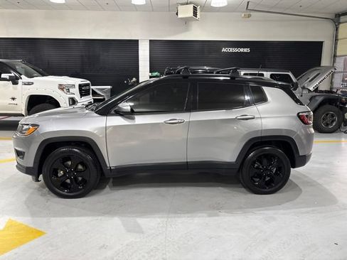 Used 2020 Jeep Compass Latitude AWD/4WD image 5