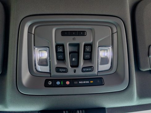 Used 2026 GMC Sierra 1500 SLT w/ SLT Premium Plus Package image 29