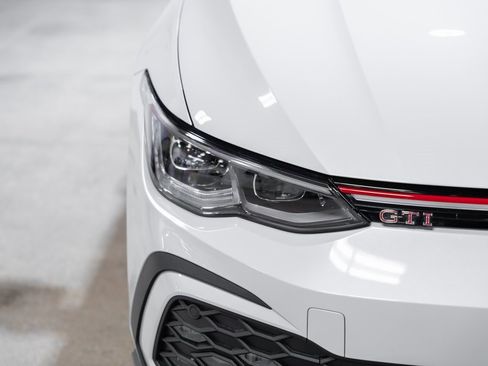 Used 2022 Volkswagen GTI SE image 5