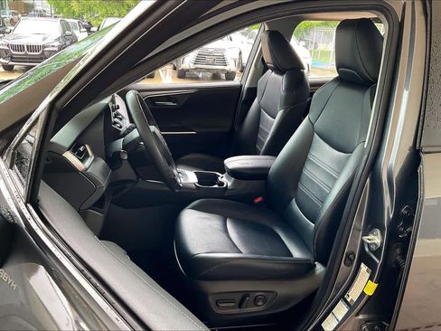 Used 2020 Toyota RAV4 Limited w/ Limited Grade Weather Package AWD/4WD image 7