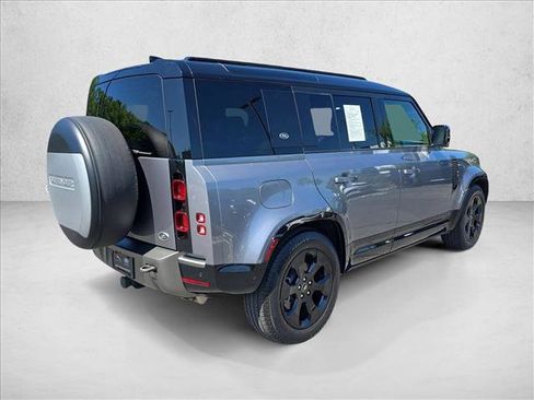 Used 2021 Land Rover Defender 110 X-Dynamic HSE AWD/4WD image 4