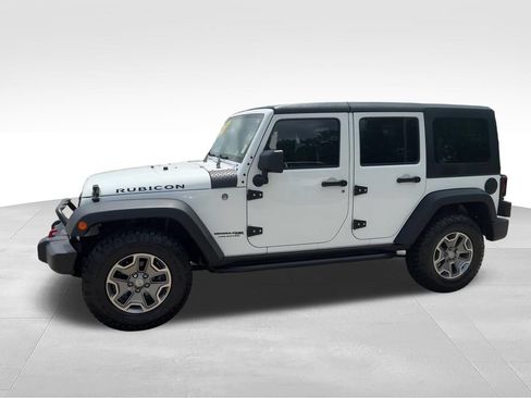 Used 2018 Jeep Wrangler Unlimited Rubicon w/ Connectivity Group AWD/4WD image 2