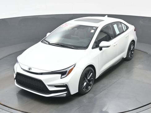 Used 2026 Toyota Corolla XSE FWD image 38