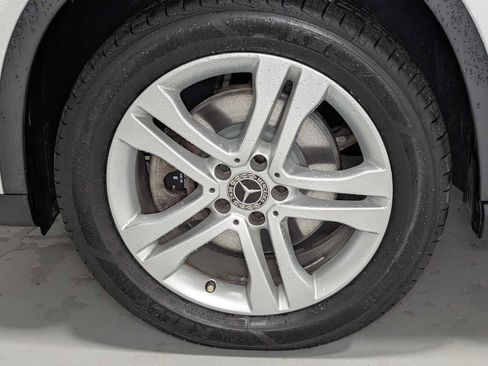 Used 2019 Mercedes-Benz GLA 250 4MATIC image 3