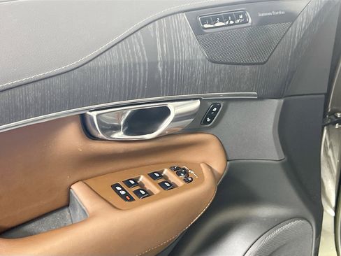 Used 2022 Volvo XC90 T6 Inscription w/ Advanced Package image 18