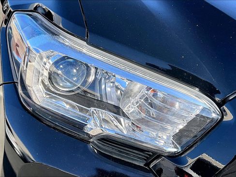 Used 2019 Toyota Tacoma TRD Sport image 33