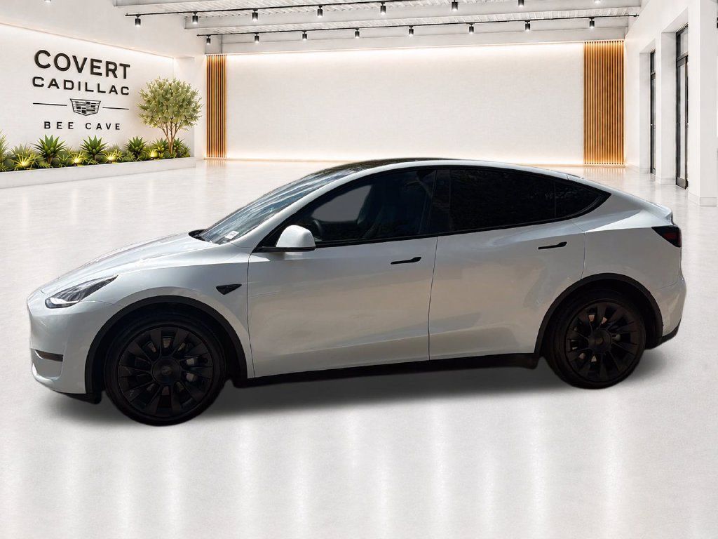 Used 2023 Tesla Model Y Long Range AWD/4WD image 5