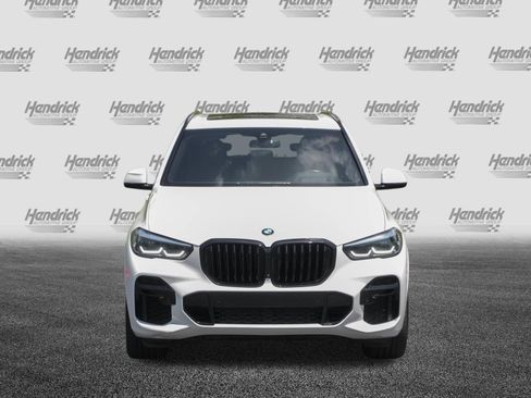 Used 2022 BMW X5 xDrive40i w/ M Sport Package AWD/4WD image 3