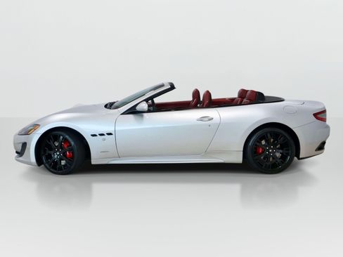 Used 2016 Maserati GranTurismo Sport RWD image 2