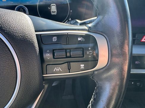 Used 2023 Kia Sportage SX image 16