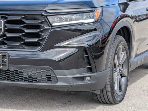 Used 2025 Honda Pilot Sport image 10