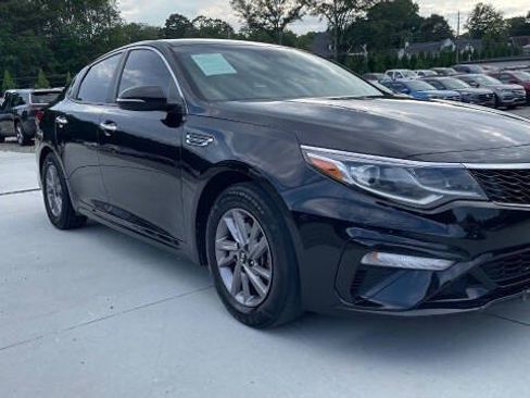 Used 2020 Kia Optima LX FWD image 1