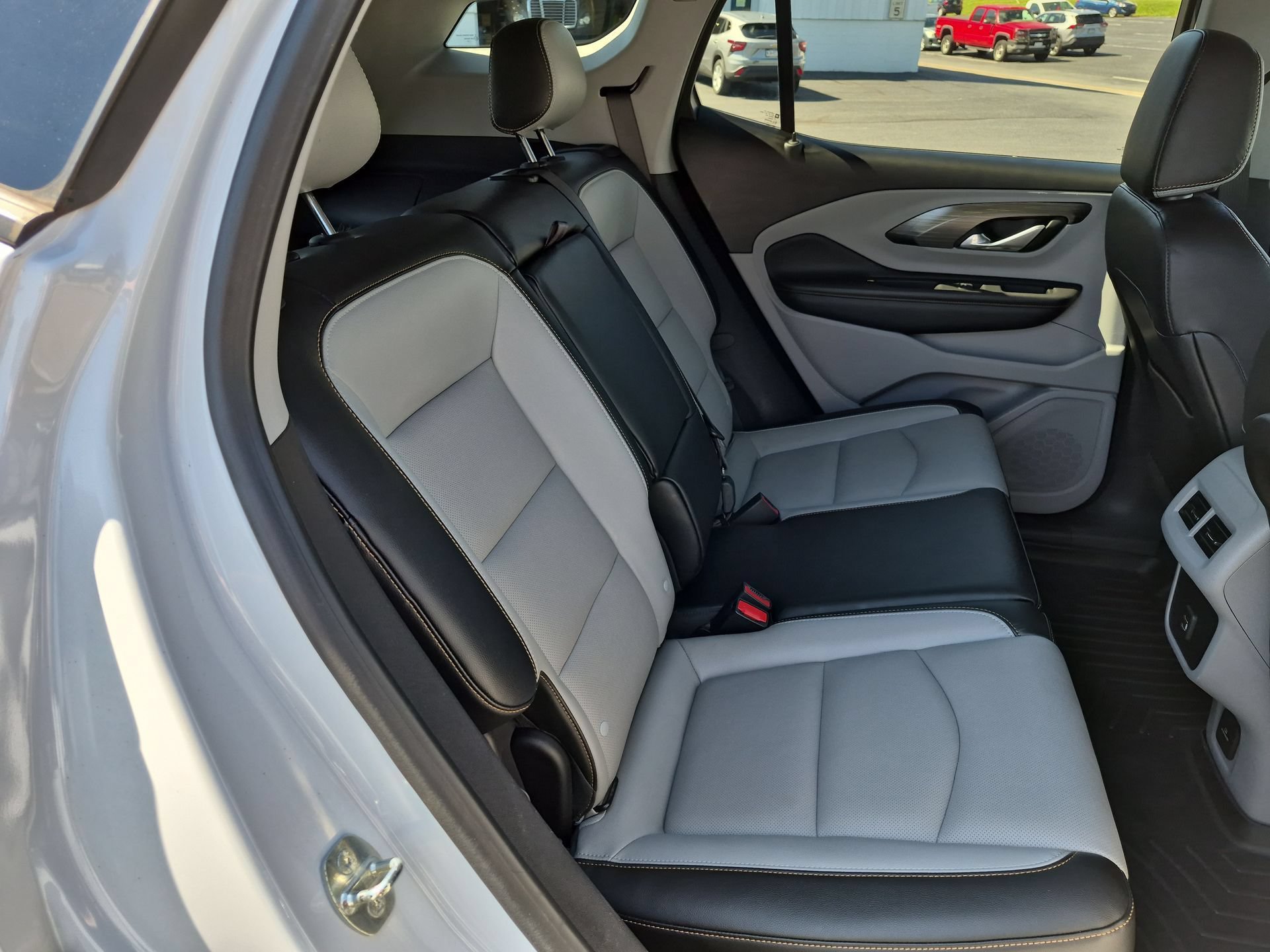 Certified 2021 GMC Terrain SLT w/ Infotainment Package II AWD/4WD image 28