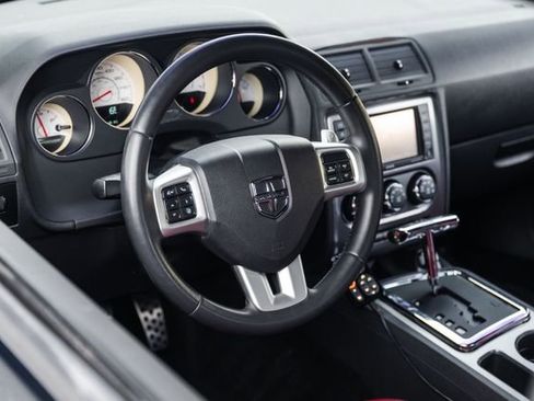 Used 2013 Dodge Challenger R/T Plus image 7