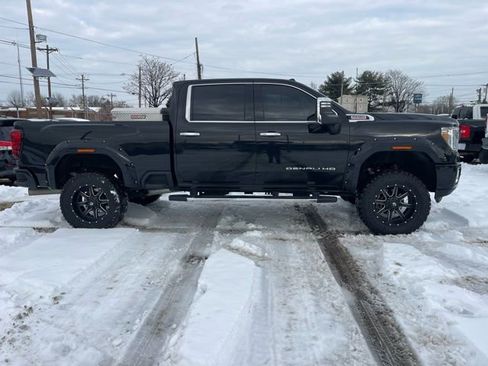 Used 2023 GMC Sierra 3500 Denali image 10