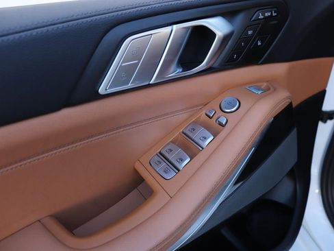 Used 2021 BMW X7 xDrive40i w/ M Sport Package image 42