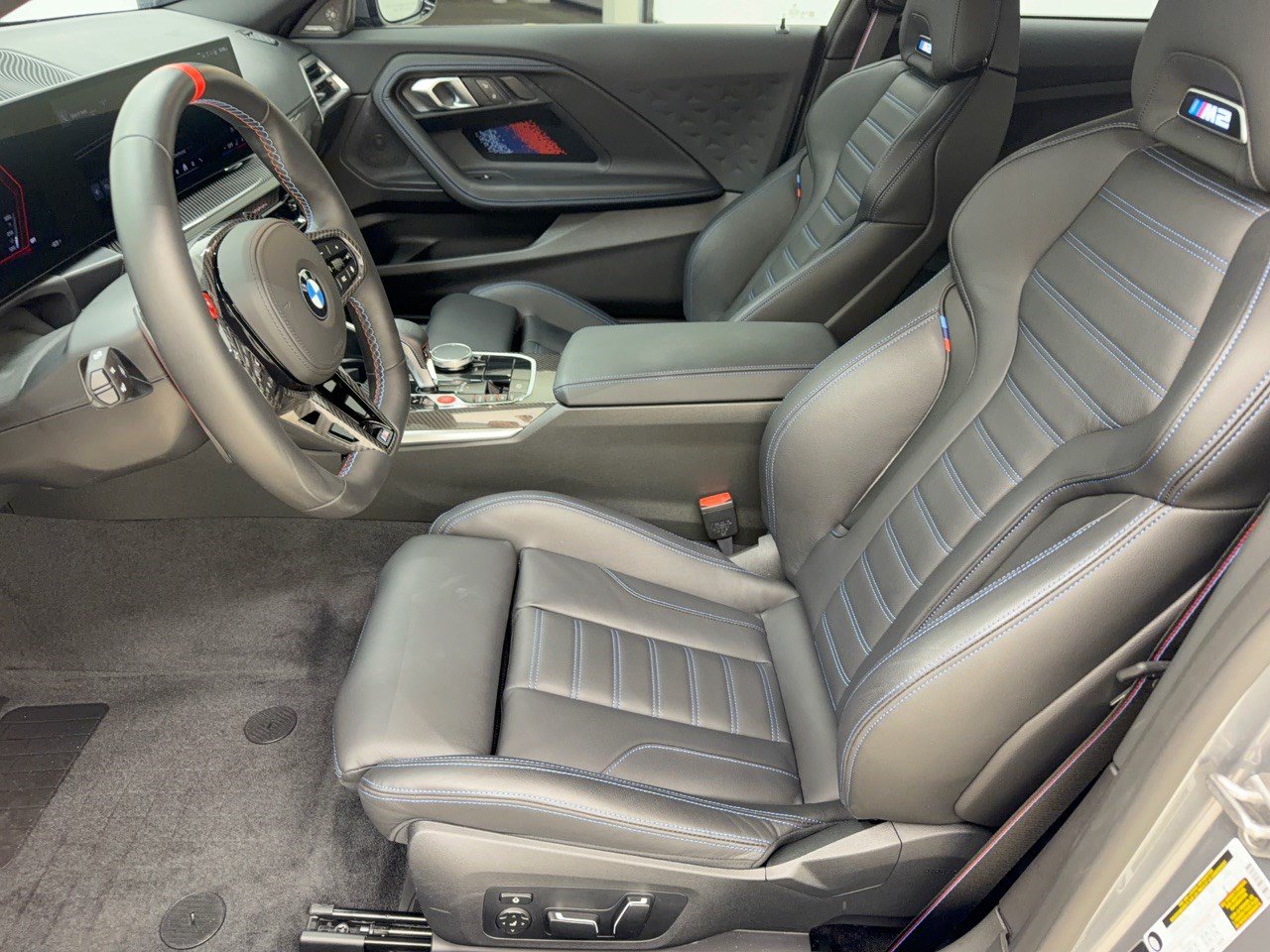 Used 2026 BMW M2 w/ Lighting Package RWD image 5