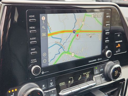 Certified 2022 Toyota Highlander XLE image 20