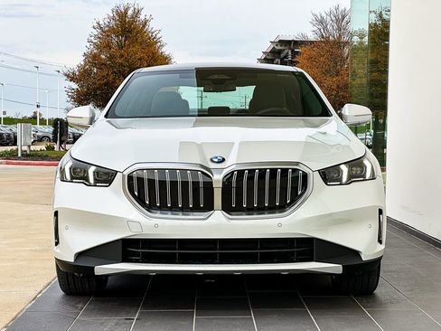 New 2026 BMW 530i 530i w/ Executive Package image 5