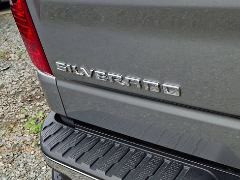 Used 2025 Chevrolet Silverado 1500 LT AWD/4WD image 30