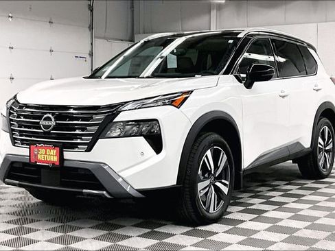New 2025 Nissan Rogue SL w/ Tech Package AWD/4WD image 3