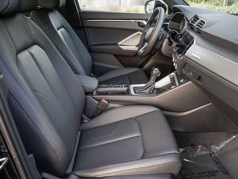 New 2025 Audi Q3 2.0T Premium image 19