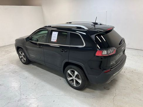 Used 2020 Jeep Cherokee Limited w/ Technology Group AWD/4WD image 4