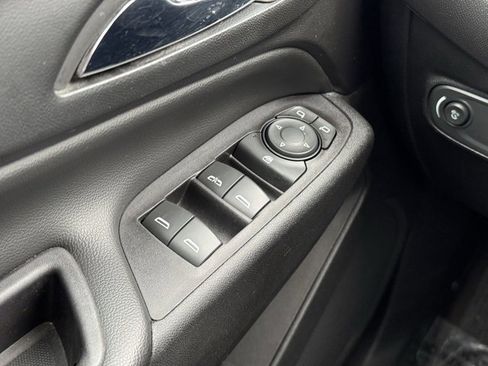 Used 2019 Chevrolet Equinox LT image 31