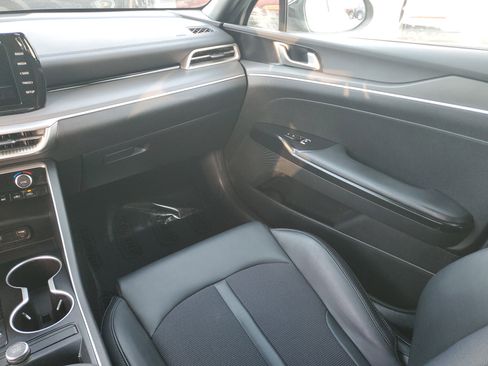 Used 2023 Kia K5 GT-Line image 16