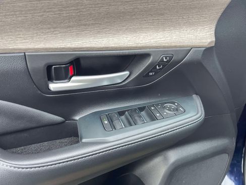 Used 2024 Toyota Grand Highlander Platinum image 18