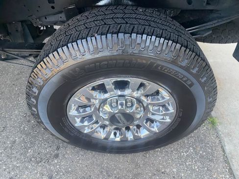 Used 2022 Ford F250 XLT w/ XLT Premium Package AWD/4WD image 7