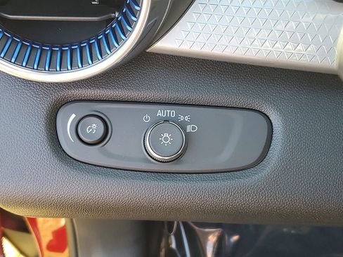 New 2026 Chevrolet Trax LT image 22